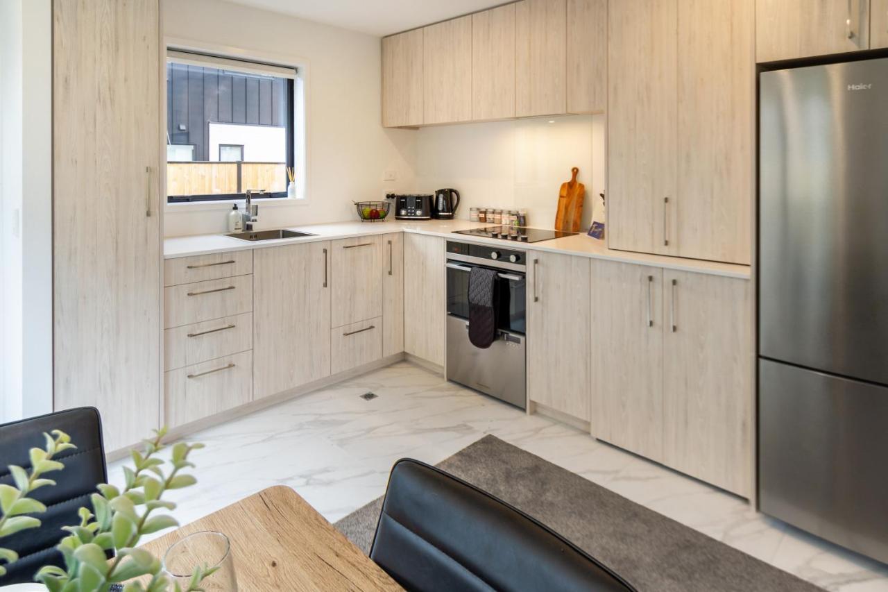 Peaceful Park View Townhouse 2 Bed W/Carpark Apartment Крайстчърч Екстериор снимка